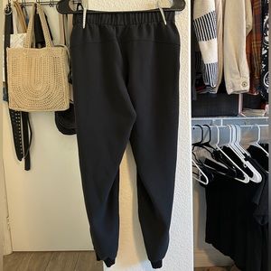 Lululemon black joggers